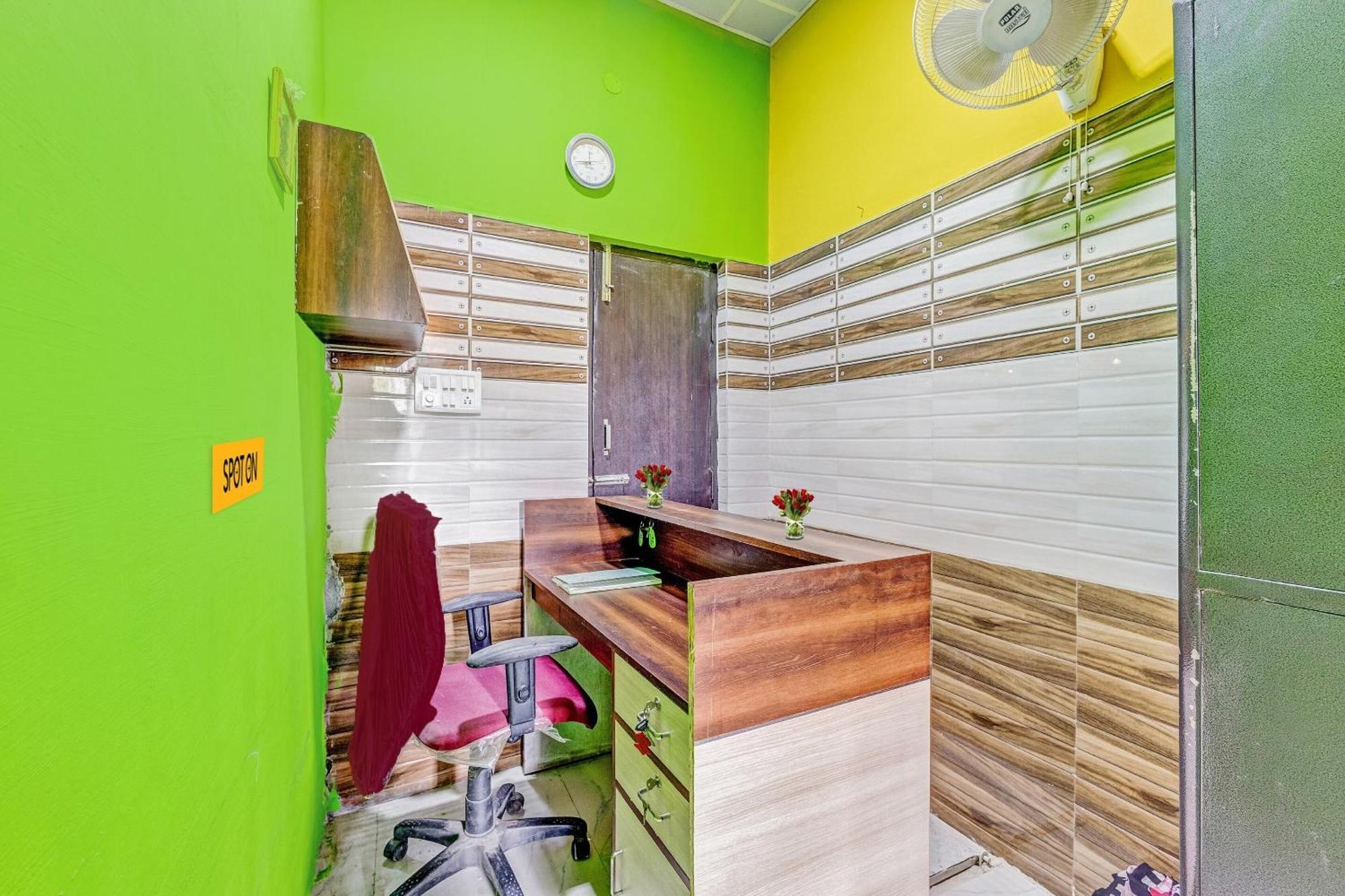 Hotel O Suhas Residency Májszúr Kültér fotó